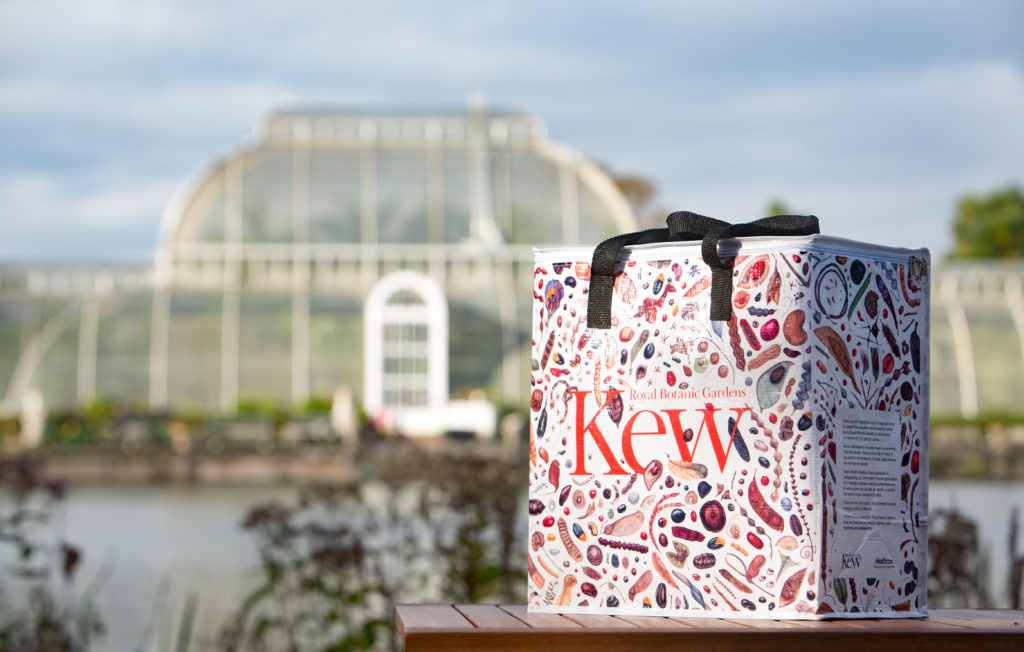 Sustainable shopping bag at Heathrow to generate funds for Royal Botanic Gardens, Kew