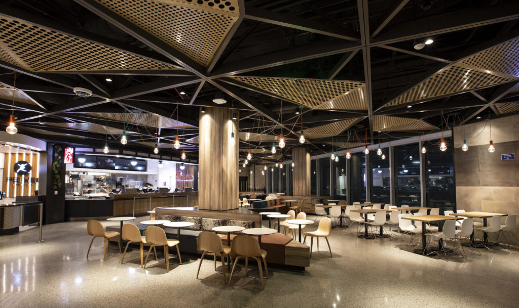 SSP America opens food and beverage marketplace at LAX