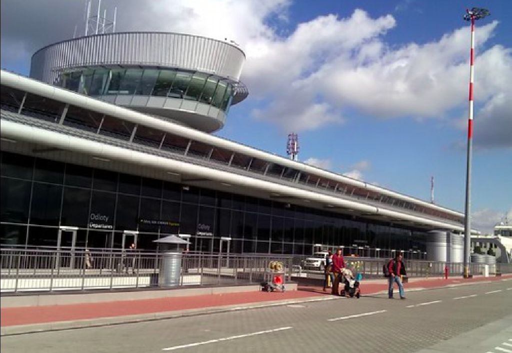 Lodz Airport praises ongoing parking partnership with ParkVia