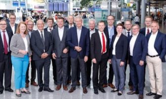 German airport managers in CO2 commitment