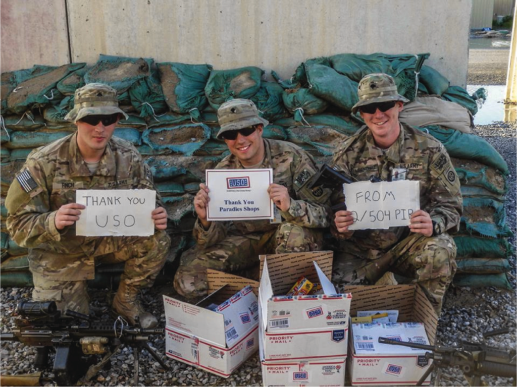 Paradies Lagardère treats troops