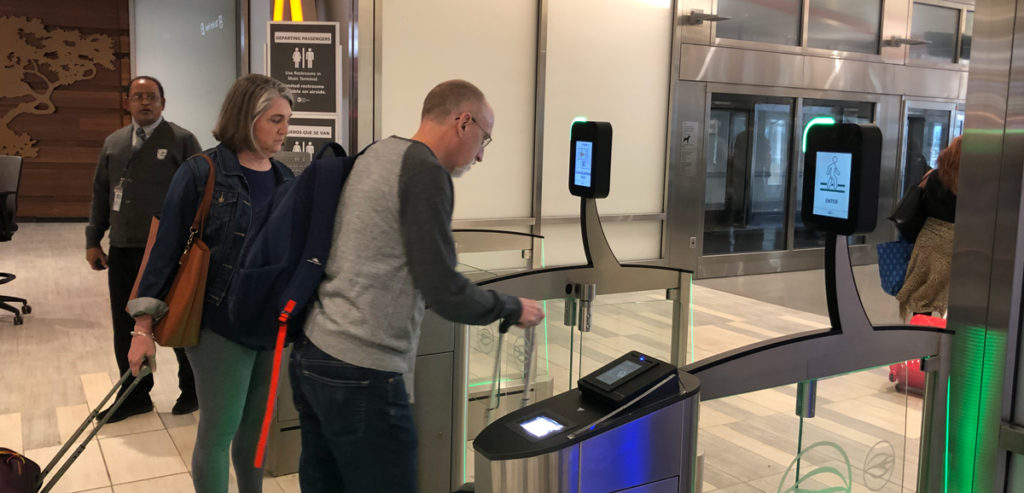 Tampa debuts e-gates