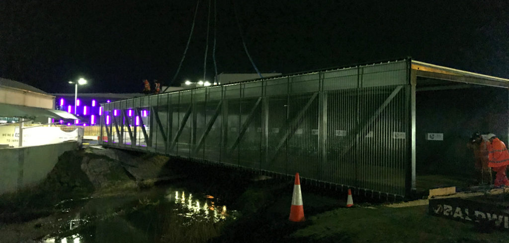 Edinburgh installs new passenger bridge