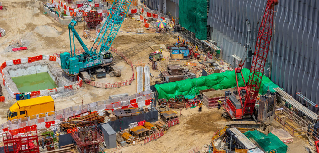 China resumes airport construction