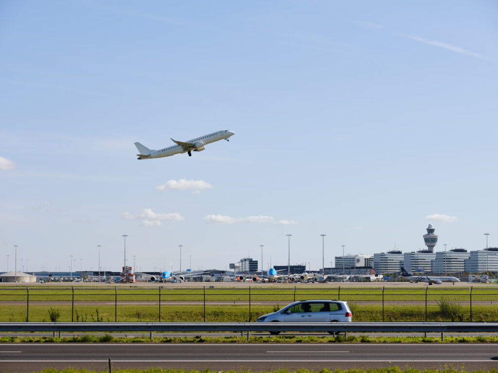 Schiphol Airport set to limit passenger numbers over summer months