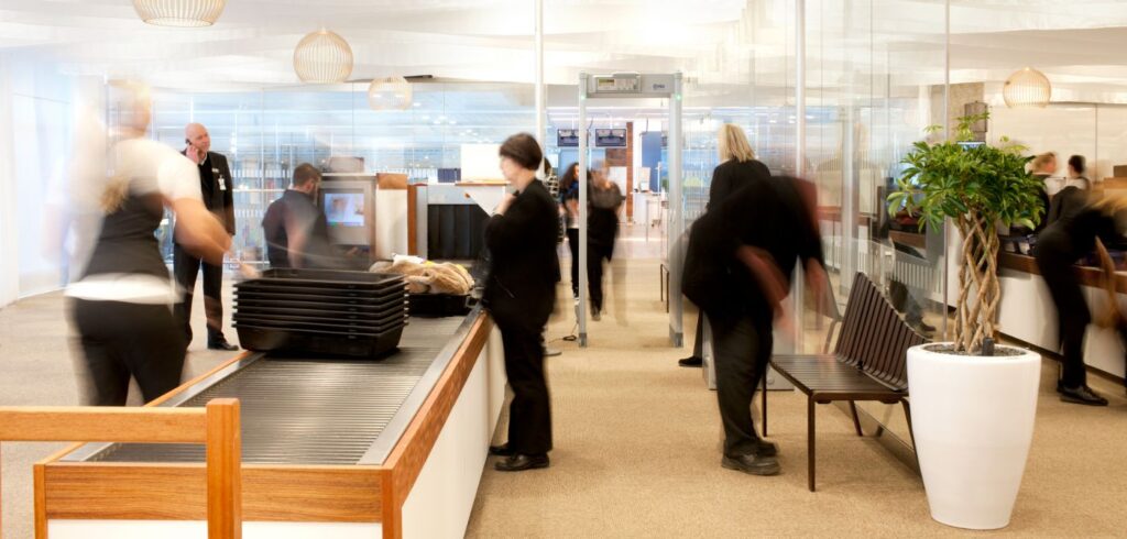 Stockholm Arlanda to install x-ray that scans electronics and liquids together