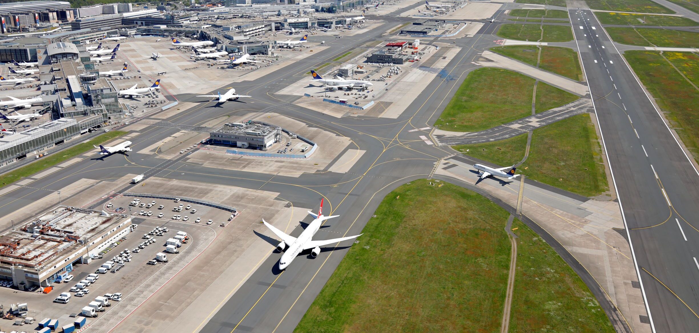 Cual es el aeropuerto mas grande de europa