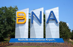 Nashville airport unveils 40ft monument