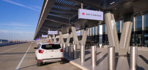 Newark Liberty International installs photovoltaic canopy