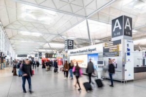 London Stansted to extend terminal building