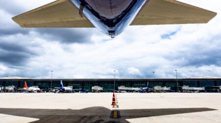 Kempegowda International holds counter-terrorism drill to hone security and emergency response India’s National Security Guard (NSG) has conducted an anti-hijack drill at Kempegowda International Airport Bengaluru in an effort to enhance security and emergency response protocol. The exercise tested NSG’s use of technologies such as real-time communication systems, surveillance equipment, and anti-terrorism platforms.