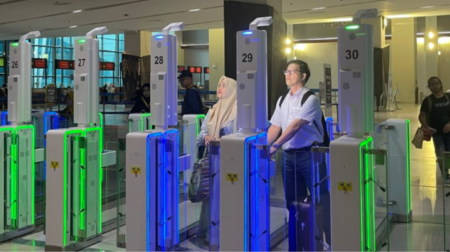 Vision-Box implements more than 150 e-gates at Indonesian airports Vision-Box, in collaboration with the Directorate General of Immigration - Republic of Indonesia and Sinergi Teknoglobal Perkasa, has implemented more than 150 biometric touchpoints at Jakarta's Soekarno-Hatta International Airport and Bali's I Gusti Ngurah Rai International Airport.