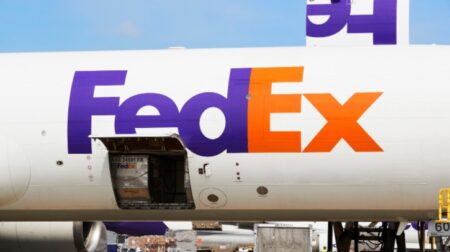 For the 25th anniversary of its Roissy-Charles de Gaulle (95) hub, FedEx has finalized a new €30m (US$31m) building dedicated to the handling of heavyweight and freight (>68kg).