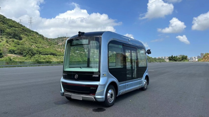 WeRide introduces Robobus shuttle service at Zurich Airport WeRide introduces Robobus shuttle service at Zurich Airport.