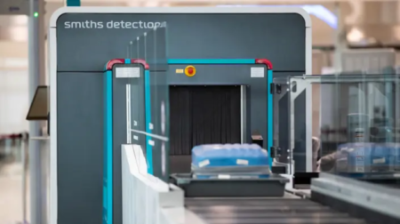 Edinburgh upgrades and expands security checkpoint Travelers passing through Edinburgh Airport can now keep liquids and large electricals in their bags, following the completion of a £24 million project to install new security scanners.