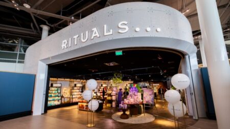 Schiphol has launched the first airport Mind Oasis from luxury beauty and wellbeing brand Rituals Cosmetics. The 40m² Mind Oasis space is situated within a Rituals Cosmetics shop, which covers an area of 141m².