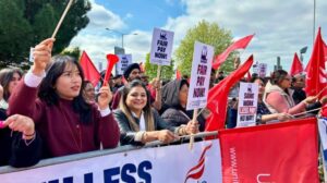 Striking passenger assistance staff at Heathrow win 12.5% pay increase