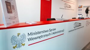 Wrocław becomes first airport in Poland to issue biometric passports