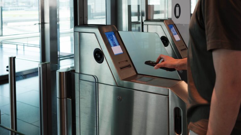 Passengers demand simpler, faster, and greener travel in global SITA survey.