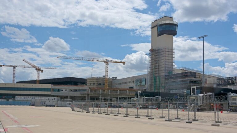 An exterior shot of Frankfurt Airport’s new Terminal 3 as it prepares to being operating in April 2022