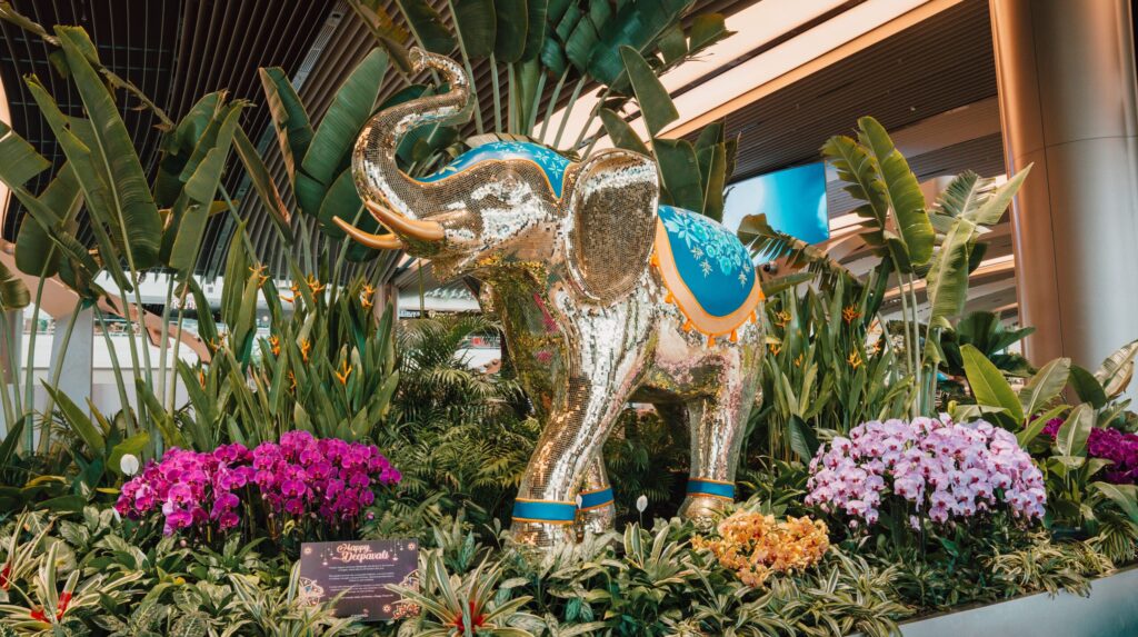 Chanqi Airport celebrates Deepavali with new terminal displays.