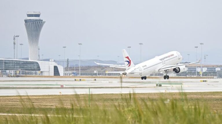 Baiyun Airport’s new Terminal 3 becomes operational An aircraft takes off at Baiyun Airport in China
