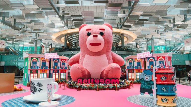 Changi Airport hosts Bellygom-themed carnival and installations Giant pink Bellygom installation at Changi Airport.