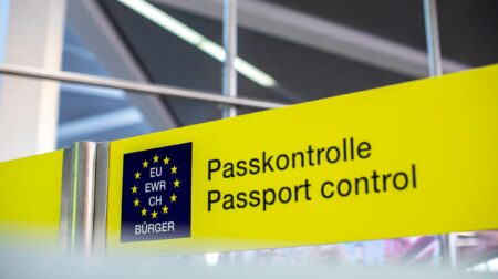 EU introduces traveler app to help with EES checkpoint delays.