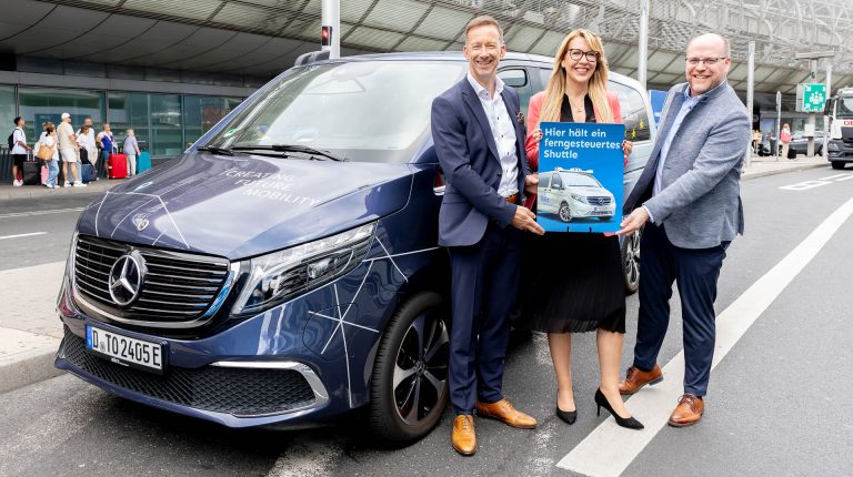 Rheinmetall and MIRA launch teleoperated shuttle pilot at Düsseldorf Airport.